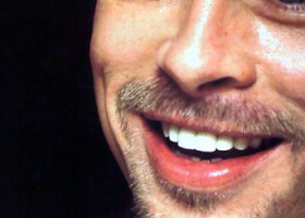 Avoir un sourire bright