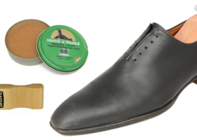 Cirer ses chaussures en cuir