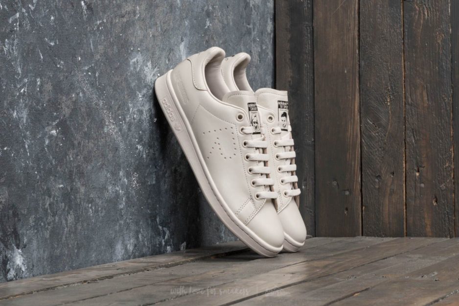 28BAE133-3E3E-4C6B-84F6-80141F16C386