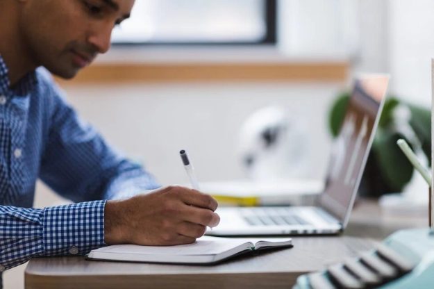 laptop-2562325_960_720 (1)